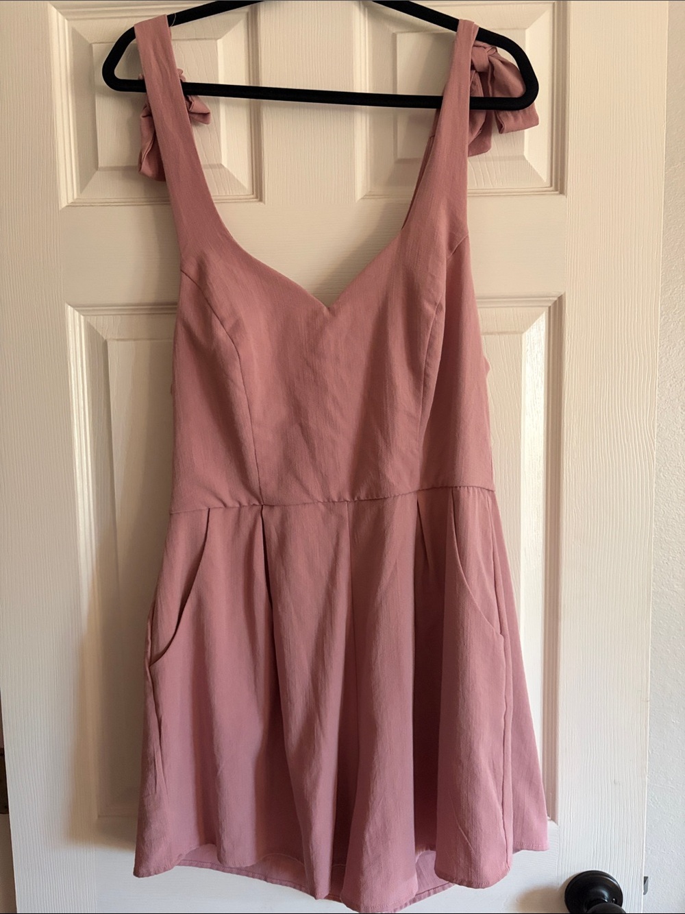 Women's Dusty Rose Sleeveless V-Neck romper